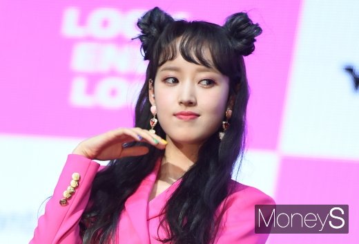 [머니S포토] 위키미키 세이 '오빠들 셀레게 하는 눈빛'