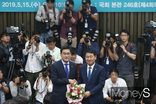 [머니S포토] 사보임 갈등 당사자 오신환, 바른미래 새 원내사령탑에