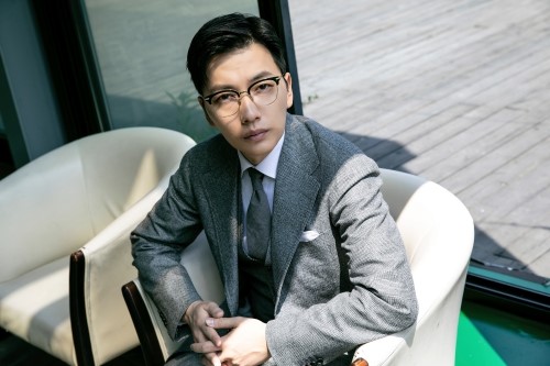 이동휘 프로필. /사진=화이브라더스코리아 제공