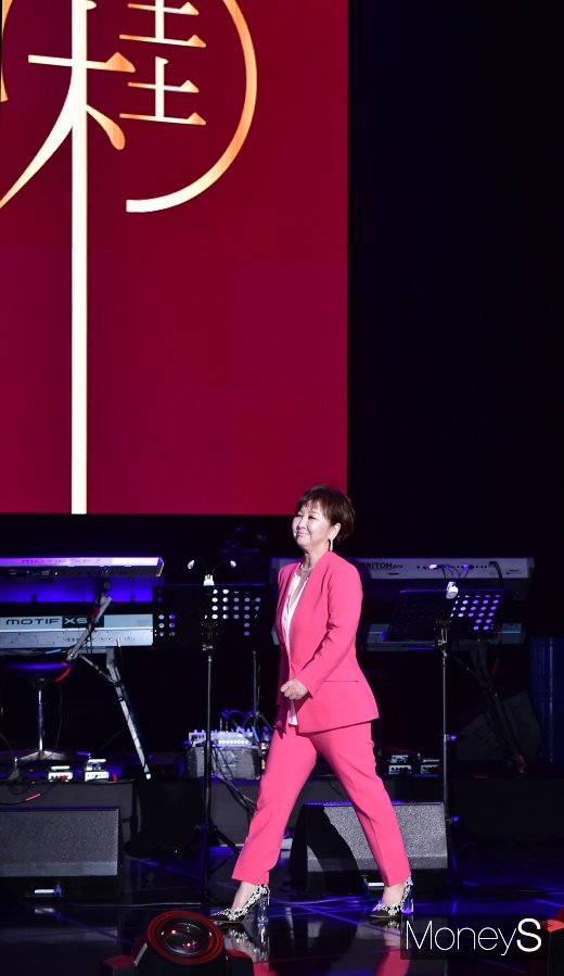[머니S포토] 전설 계은숙, 30년만에 밟아본 고국 무대
