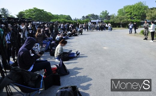 [머니S포토] 옥택연 '전역해서 너무 기쁩니다'