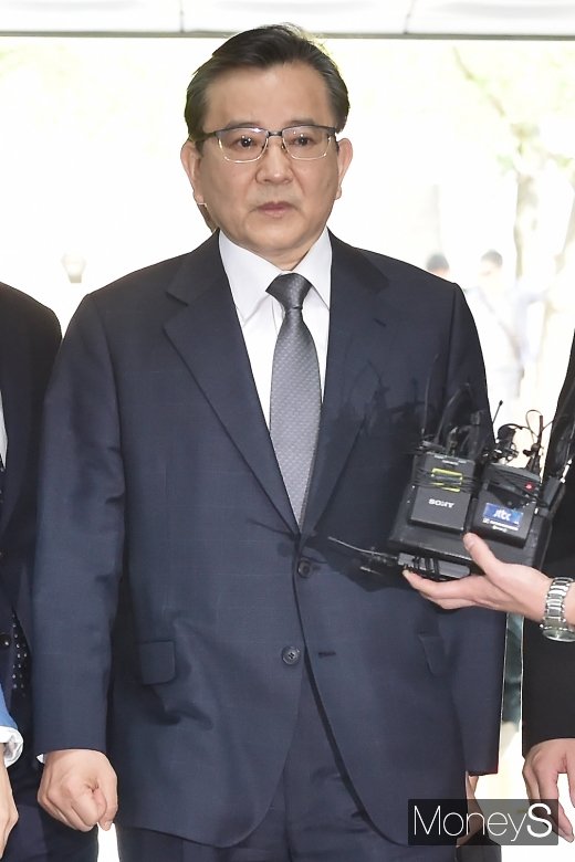 [머니S포토] 김학의 영장실질심사, 오늘밤 구속 여부 결정 될 듯