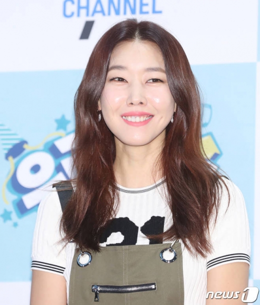 한혜진 피부나이. 모델 한혜진이 16일 오전 서울 마포구 상암동 DDMC에서 열린 sky 드라마 '우리 집에 왜 왔니' 제작발표회에 참석했다./사진=뉴스1
