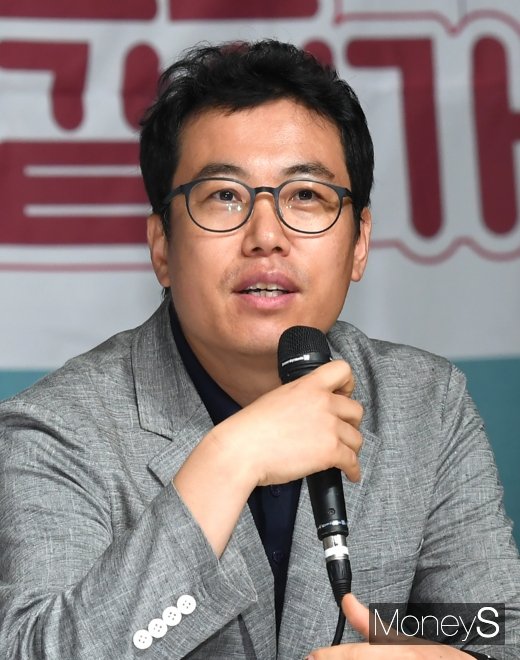 [머니S포토] '일단 같이 가'의 안성곤 감독