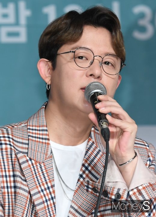 [머니S포토] 토니안 '패키지 여행의 묘미'