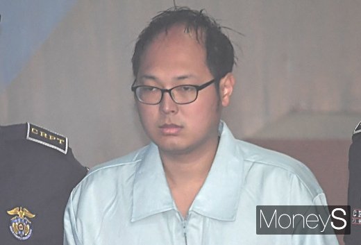 [머니S포토] 선고 공판 출석하는 임세원 교수 살해범 박모씨