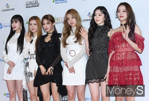 [머니S포토] (여자)아이들, 각자 개성 살린 원피스 패션