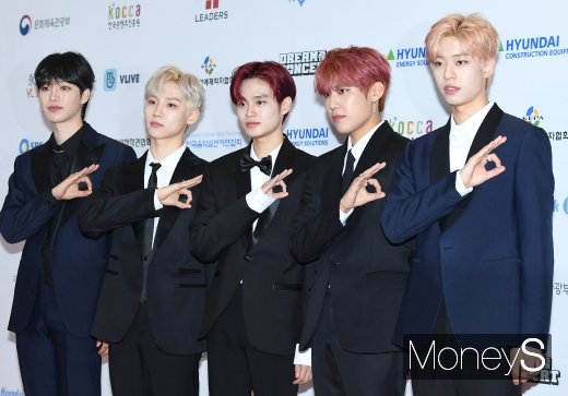 [머니S포토] 에이비식스(AB6IX) '여심저격 잘생김'