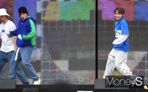 [머니S포토] JBJ95, 듀스 커버 무대(2019 드림콘서)