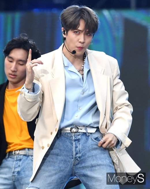 [머니S포토] 김동한 '상남자 눈빛'(2019 드림콘서트)