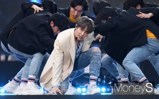 [머니S포토] '2019 드림콘서트' 김동한, 열정적인 퍼포먼스
