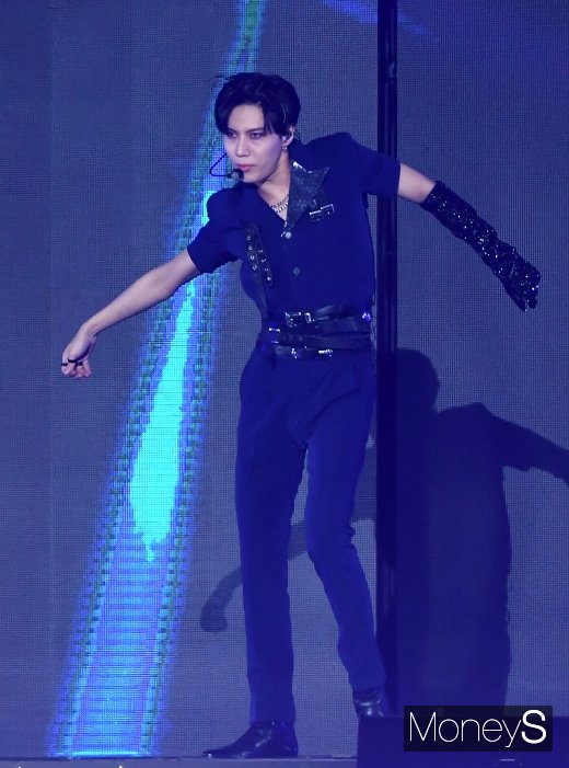 [머니S포토] 태민, 압도적인 분위기(2019 드림콘서트)