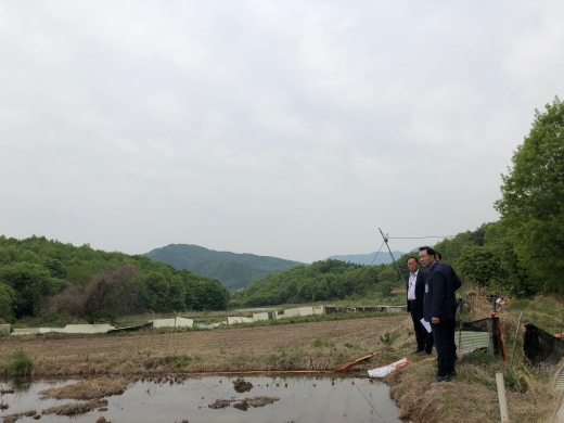 20일 양평군은 계속되는 이상기후로 가뭄발생에 따른 한해피해를 최소화하기 위해 지속적인 시설 보수 및 항구적 용수공급을 위한 시설물 설치에 박차를 가하고 있다고 밝혔다. / 사진제공=양평군청
