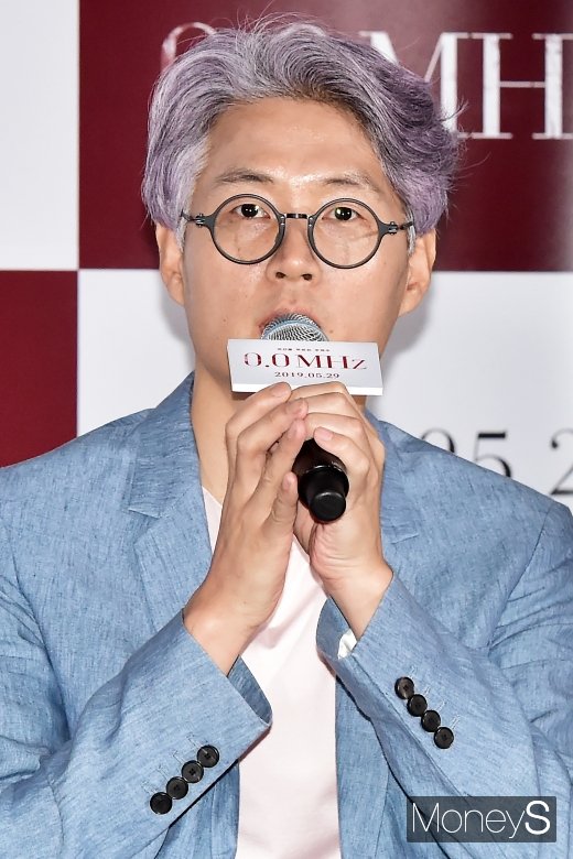 [머니S포토] 웹툰 영화 0.0MHz 메가폰 잡은 유선동 감독