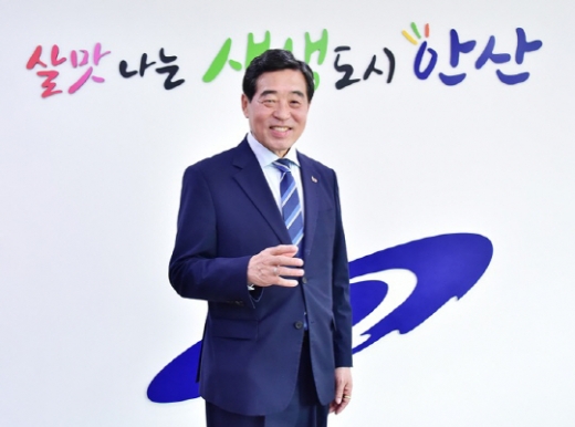 ▲ 윤화섭 안산시장. / 사진제공=안산시