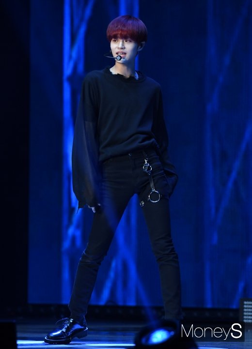 [머니S포토] AB6IX(에이비식스) 이대휘, 달라진 분위기