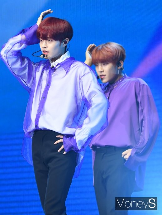 [머니S포토] 이대휘·박우진, 워너원 아닌 에이비식스로 정식 데뷔
