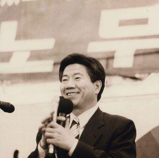정우성, 故노무현 대통령 추모 '눈길'