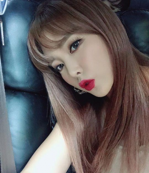 홍진영, 트로트 여신의 퇴근길 셀카
