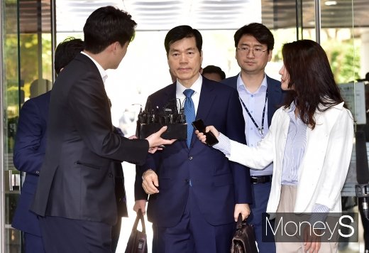'증거인멸 지시' 김태한 삼성바이오로직스 대표이사 법원 출석 (속보)