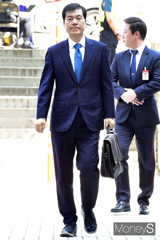 [머니S포토] 영장실질심사 출석한 김태한 삼바 대표
