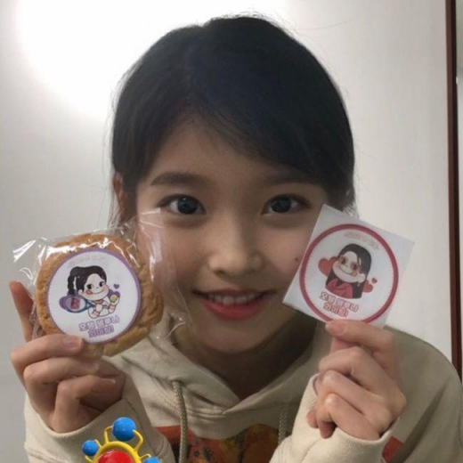 아이유, 깜찍한 아기 얼굴 VS 성숙한 현재 얼굴… 