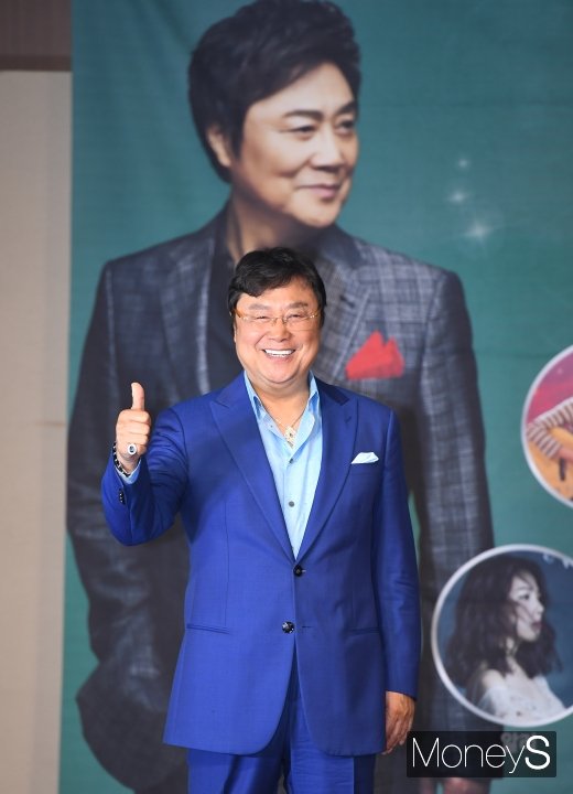 [머니S포토] 남진 '영원한 오빠~'