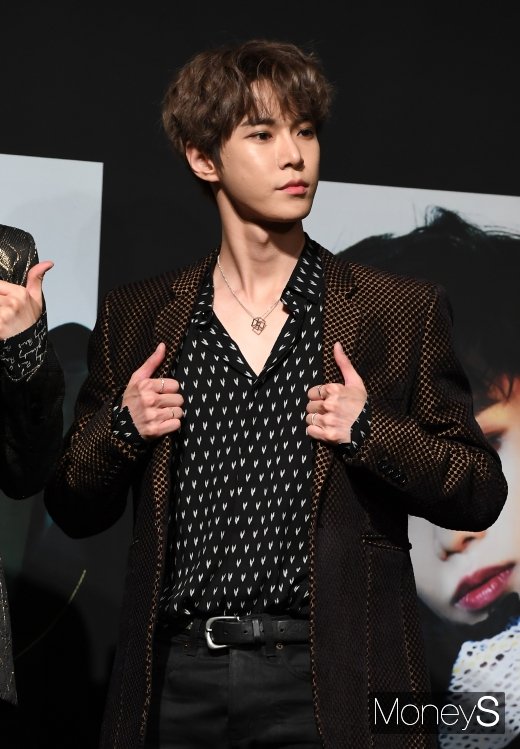 [머니S포토] NCT127 도영, 형 공명과 똑 닮은 외모