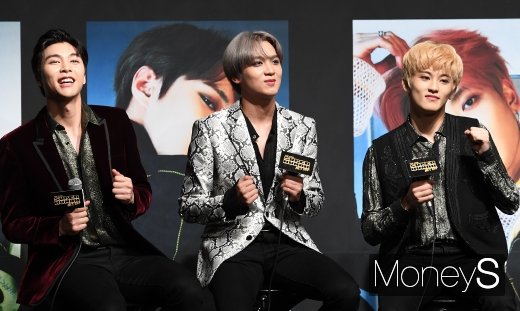 [머니S포토] NCT127 쟈니·해찬·마크 '어깨가 들썩들썩'