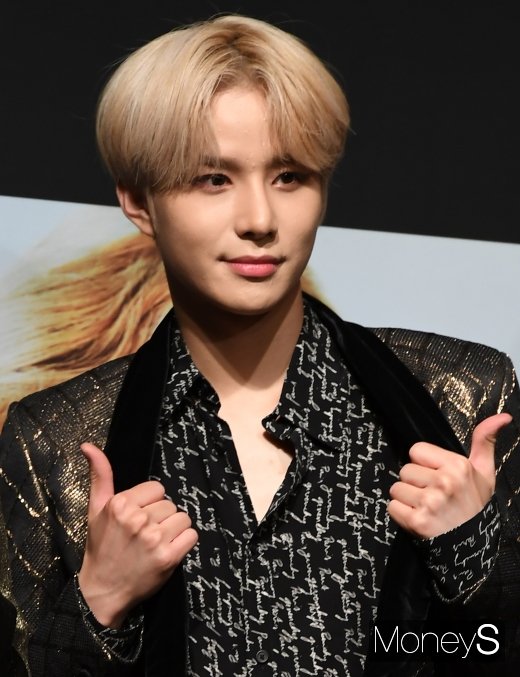 [머니S포토] NCT127 정우, 블링블링 비주얼