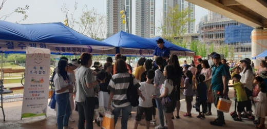 동탄6동 내마음 분동분동 행사에서 운영중인 건강체험관 모습. / 사진제공=화성시