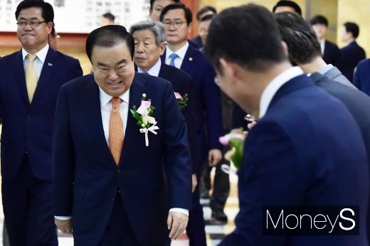 [머니S포토] 제71주년 국회 개원 기념식 참석하는 문희상 국회의장