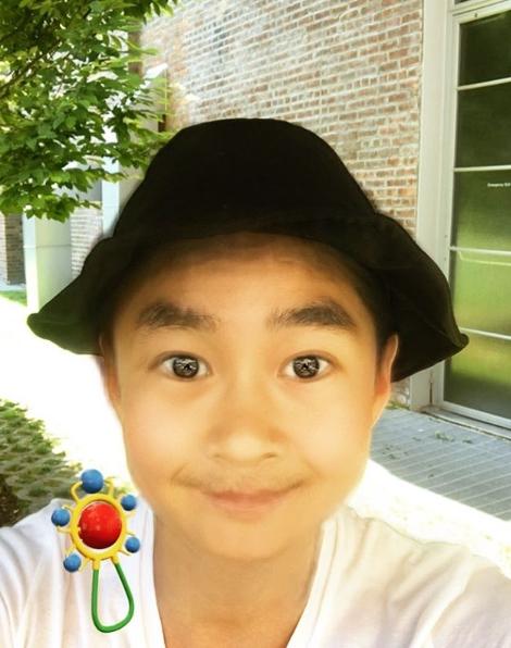 배정남, 아기얼굴 변신 동참… 