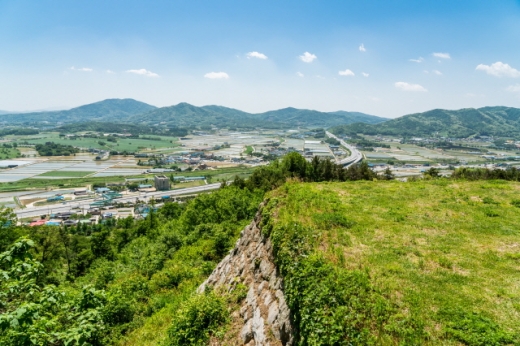 죽주산성길. /사진=한국관광공사