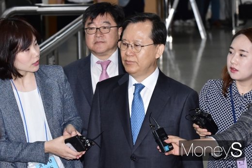 [머니S포토] 사법농단 박병대, 지금 무슨 생각중