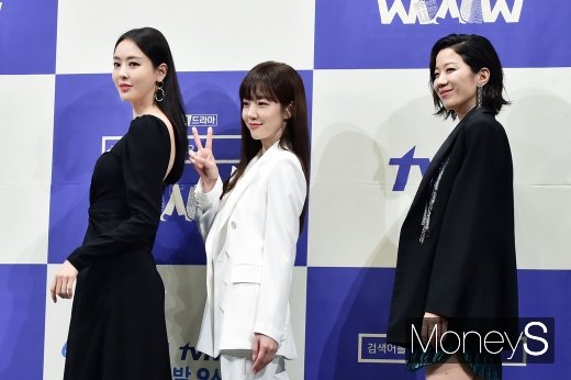 [머니S포토] 검블유 임수정, 센터에서 빛나는 V
