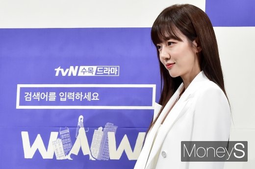 [머니S포토] 순백 여신 임수정, 빛나는 사슴눈방울