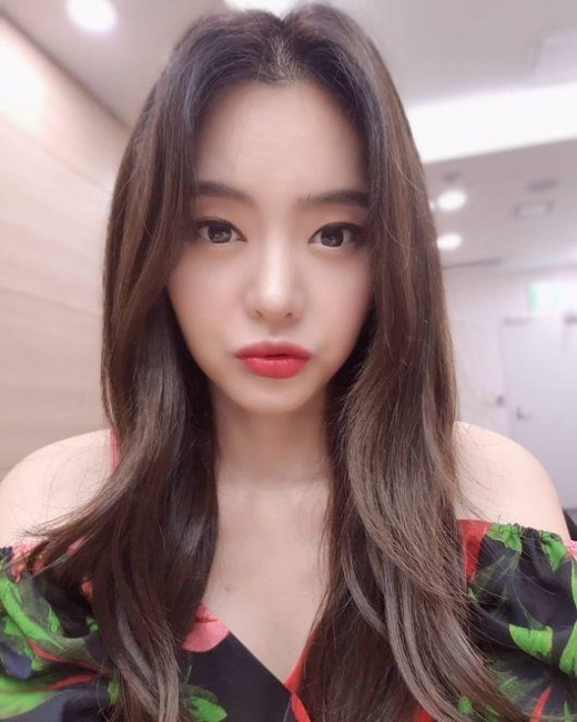 서유리, 눈부신 미모 포인트 '섹시 레드립'
