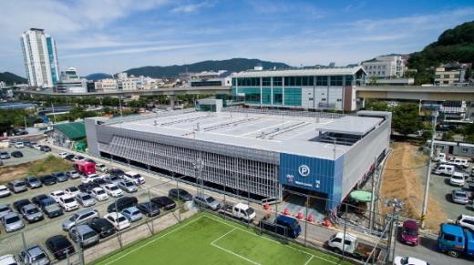 6월부터 운영되는 부산김해경전철 김해시청역 복합주차장./사진제공=김해시