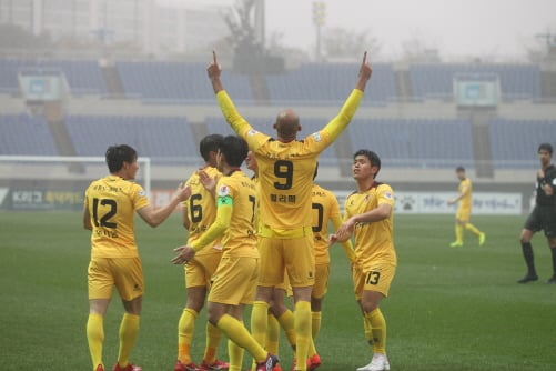 지난달 7일 안양전 펠리페 득점 세리머니/사진제공=광주FC