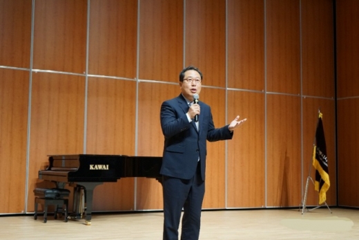 사회복지사대회 개최에서 조광한 남양주시장이 축사를 하고 있다. / 사진제공=남양주시