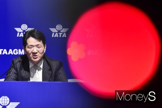 [머니S포토] 가족간 상속문제 협의 관련 답하는 조원태