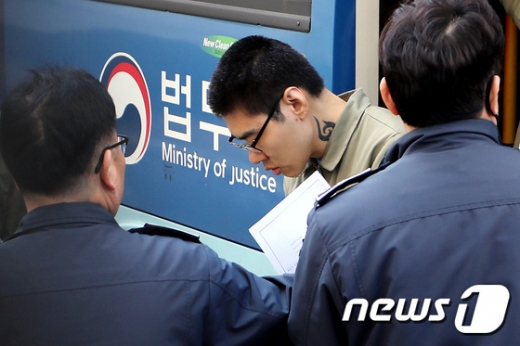 PC방 아르바이트생을 흉기로 찔러 살해한 혐의로 공분을 산 김성수(30). /사진=뉴스1