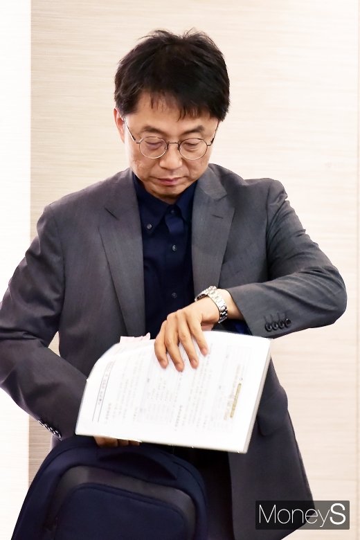 [머니S포토] 내년 최저임금 향배 가를 박준식 위원장
