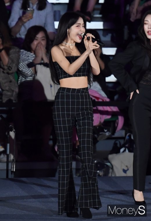 [머니S포토] 마마무 솔라, 폭발적인 가창력