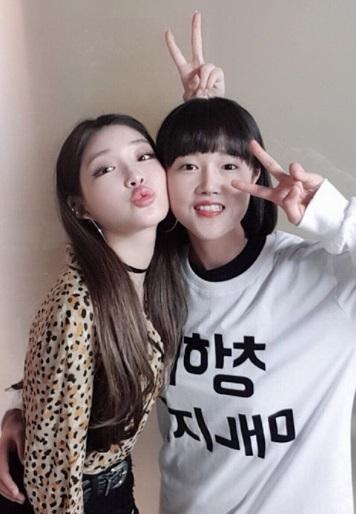 청하, 예쁜 매니저와 '전참시' 인증샷… 