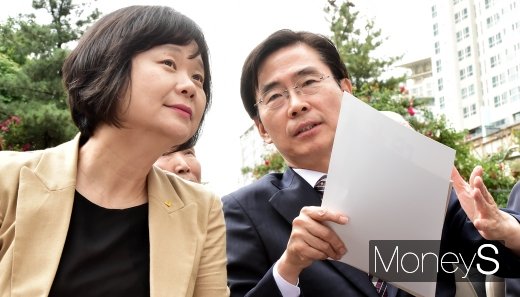 [머니S포토] 이정미-조경태, 제32주년 6.10 민주항쟁에 공감대 있을까