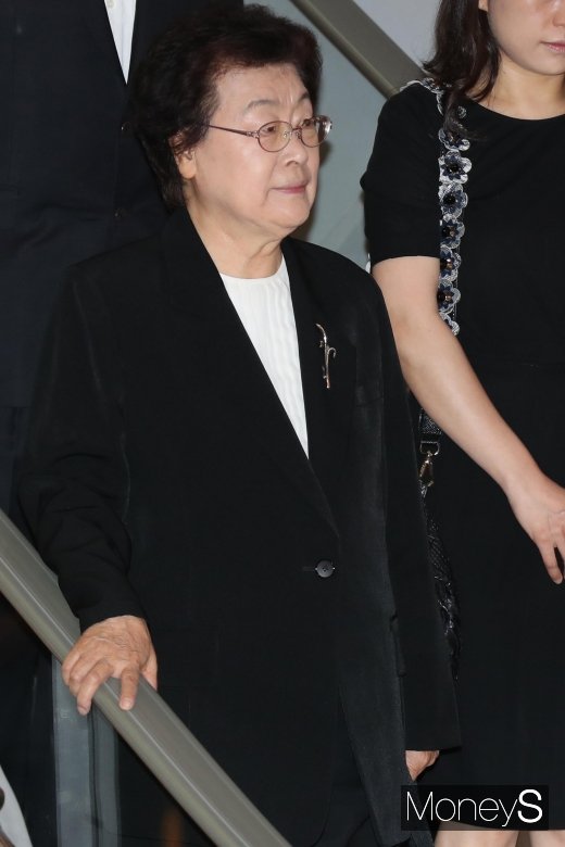 [머니S포토] 장상 전 총리, 고 이희호 빈소 조문