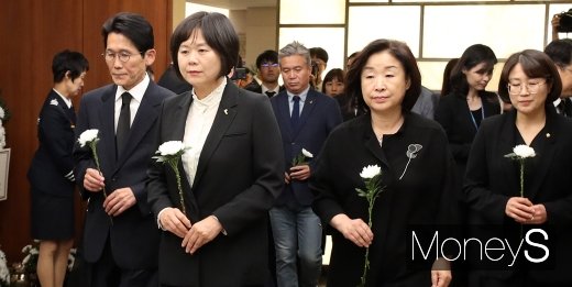 [머니S포토] 고 이희호 여사 빈소 방문한 정의당 의원들