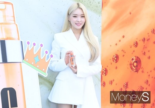 [머니S포토] 청하, 사랑스러운 금발 미녀